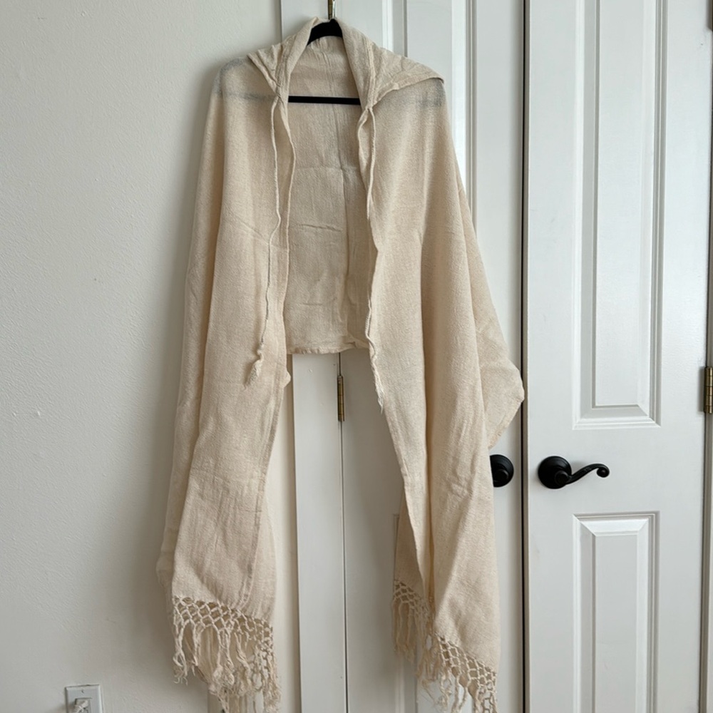 Never Worn! Wanderlust Tulum hooded coverup